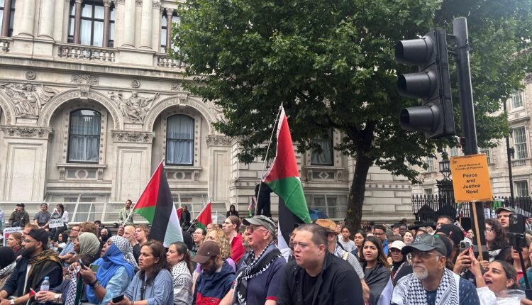 British trade unions vote to boycott settlements, support recognition of State of Palestine