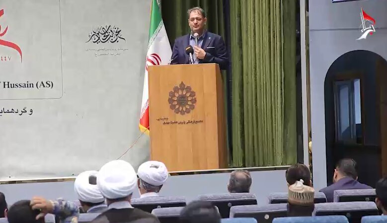 Bidiyon Rahoton Tashar Karbala Kan Rufe Taron Kafafan Yada Labarai Na Biyu: "Mu 'Ya'yan Husaini (AS) Ne"