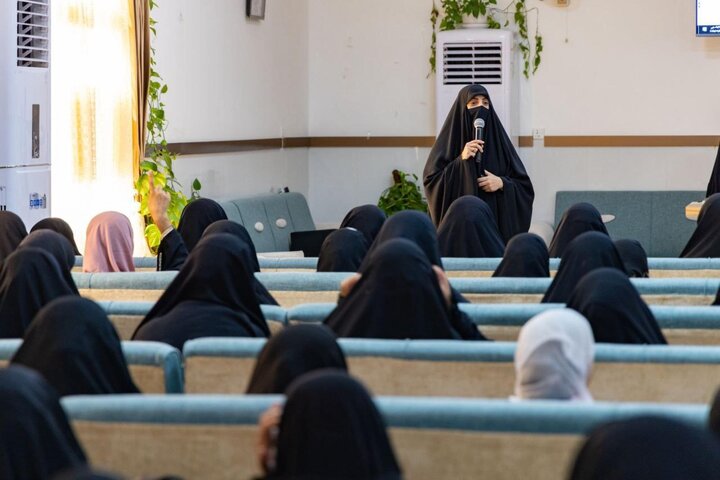 تنظيم برنامج ثقافي نسوي يختص بالصحة النفسية والوعي الأسري بكربلاء المقدسة