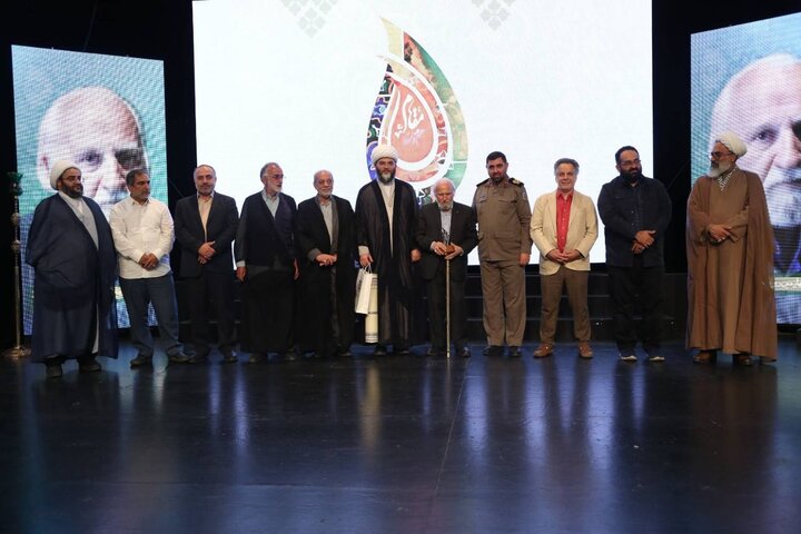 ۲۰ پیرغلام حسینی «نشان حبیب» گرفتند