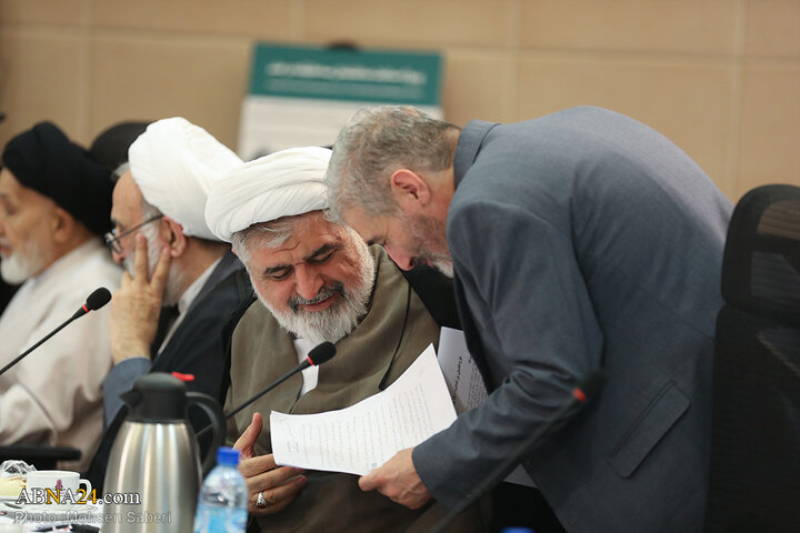 نشست شورای‌ عالی مجمع‌ جهانی‌ اهل‌بیت علیهم‌السلام