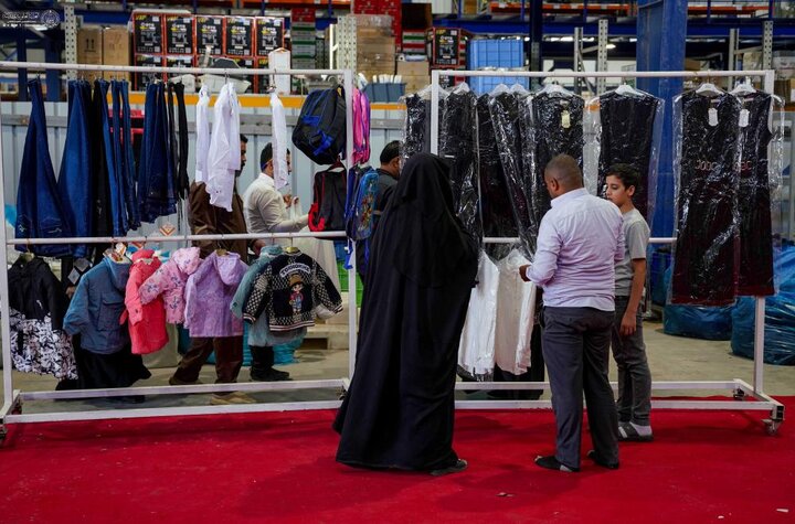 العتبة العلويّة المقدّسة توزّع الكسوة المدرسية على الأيتام والمحتاجين