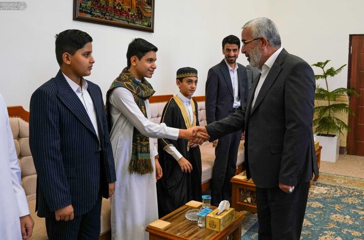 الأمين العام للعتبة العلوية المقدسة يكرّم الفائزين بالمسابقات القرآنية والردّات الحسينية