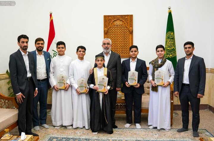 الأمين العام للعتبة العلوية المقدسة يكرّم الفائزين بالمسابقات القرآنية والردّات الحسينية
