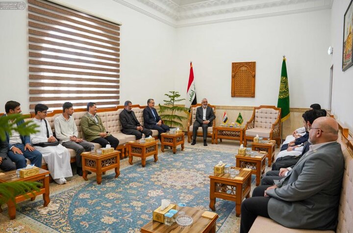 الأمين العام للعتبة العلوية المقدسة يكرّم الفائزين بالمسابقات القرآنية والردّات الحسينية