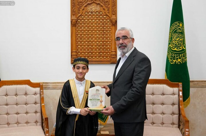 الأمين العام للعتبة العلوية المقدسة يكرّم الفائزين بالمسابقات القرآنية والردّات الحسينية