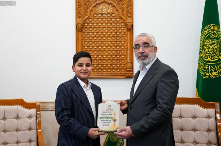 الأمين العام للعتبة العلوية المقدسة يكرّم الفائزين بالمسابقات القرآنية والردّات الحسينية