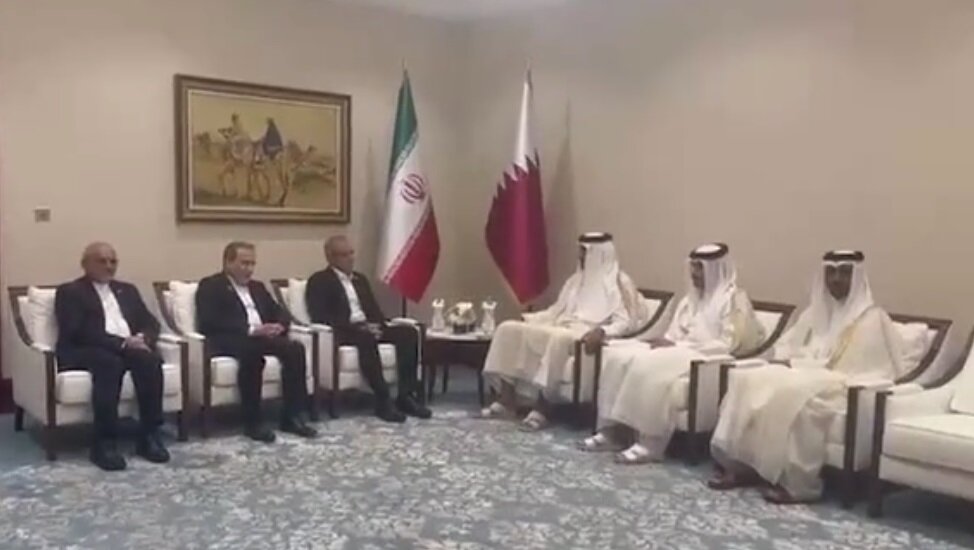 صدر پزشکیان کی قطر کے امیر سے ملاقات صدر پزشکیان کی قطر کے امیر سے ملاقات