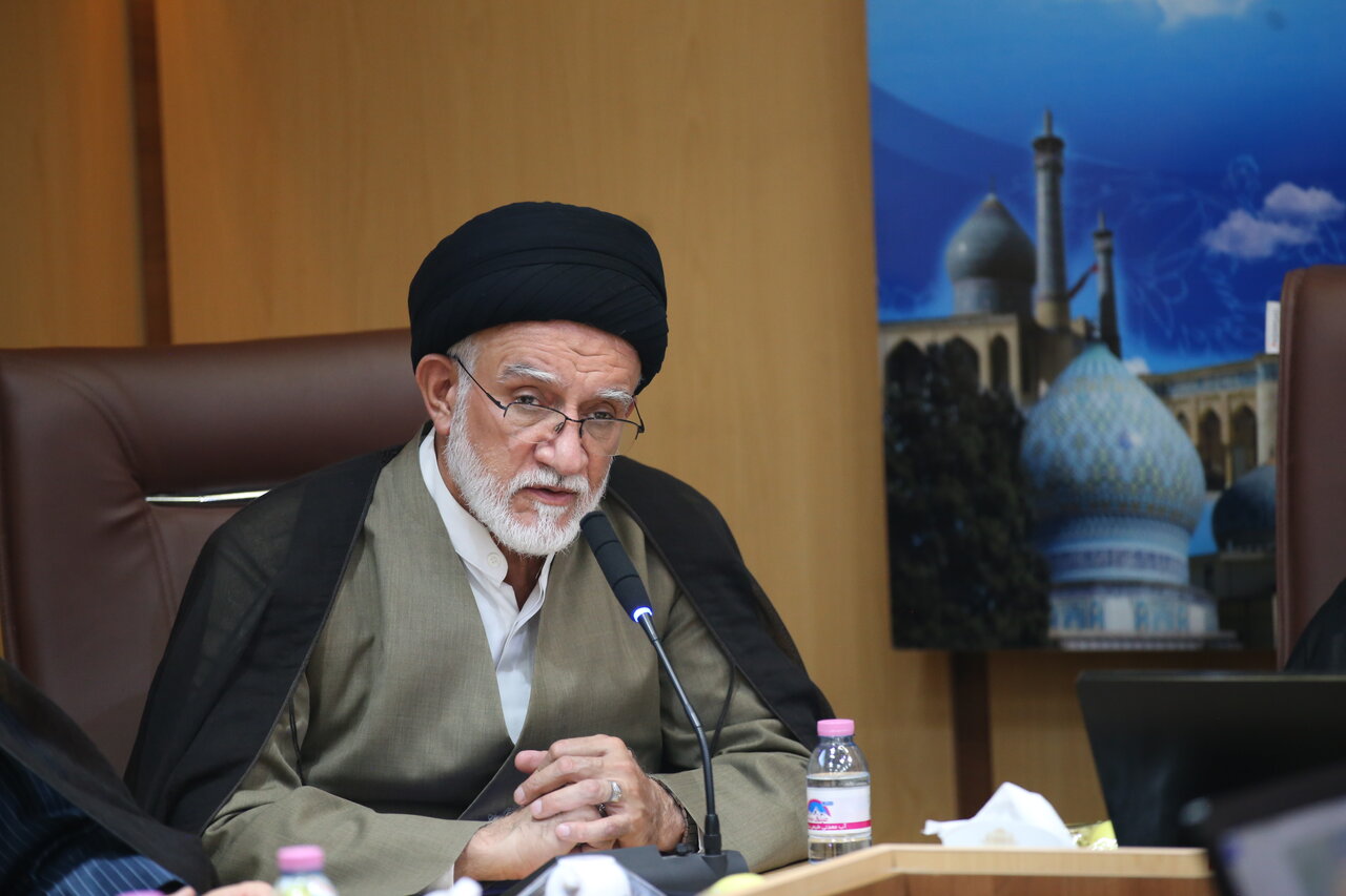 هشدار دبیر جامعه روحانیت شیراز درباره فشارهای معیشتی و ضرورت مقابله با انحصار اقتصادی