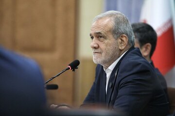 Pezeshkian: "Muslim harus mengesampingkan perbedaan, karena penyebab ketidakamanan adalah Israel"