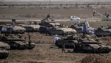 فضائی بمباری کے بعد اسرائیلی فورس غزہ میں داخل، 3 صحافیوں سمیت 60 فلسطینی شہید