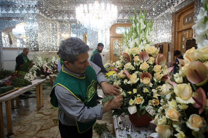 Photos: Hazrat Masoumeh shrine decorated with flower on occasion of anniversary of her arrival in Qom