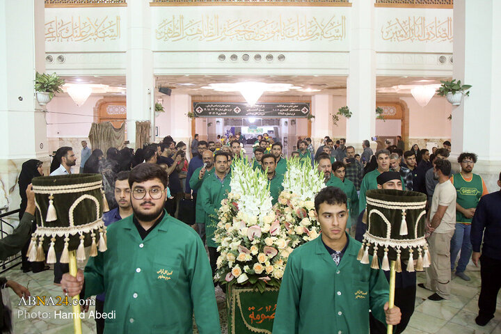 گل‌آرایی ضریح مطهر بانوی کرامت به مناسبت سالروز ورود ایشان به قم