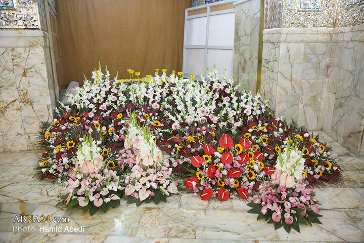 گل‌آرایی ضریح مطهر بانوی کرامت به مناسبت سالروز ورود ایشان به قم