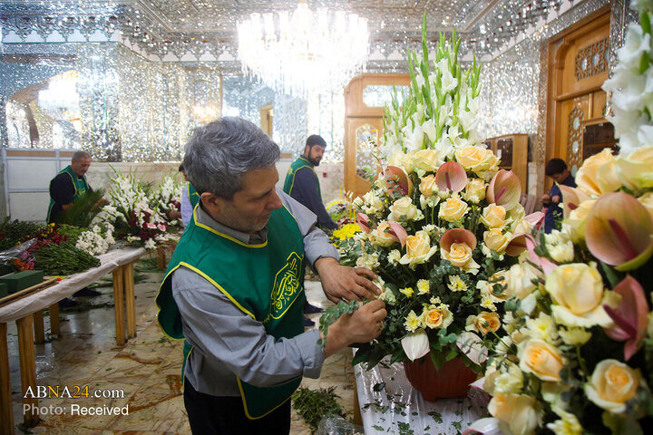 گل‌آرایی ضریح مطهر بانوی کرامت به مناسبت سالروز ورود ایشان به قم