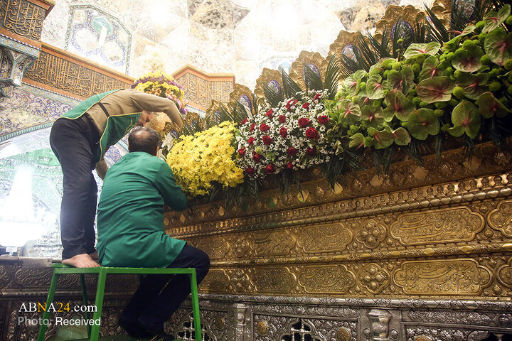 گل‌آرایی ضریح مطهر بانوی کرامت به مناسبت سالروز ورود ایشان به قم