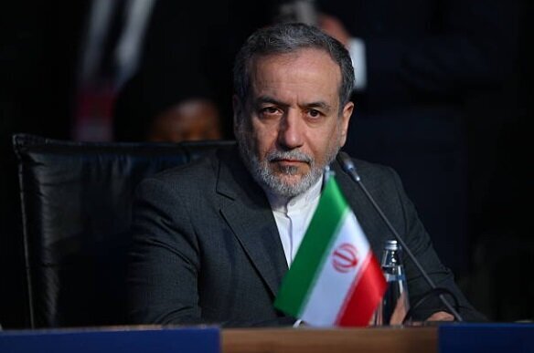 عراقچی: فرماندهان و سربازان دلاور نیروی انتظامی حافظ امنیت و آرامش کشور هستند