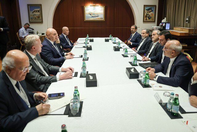 Iranian President urges regional solidarity against Israeli violations, strengthens Lebanon ties