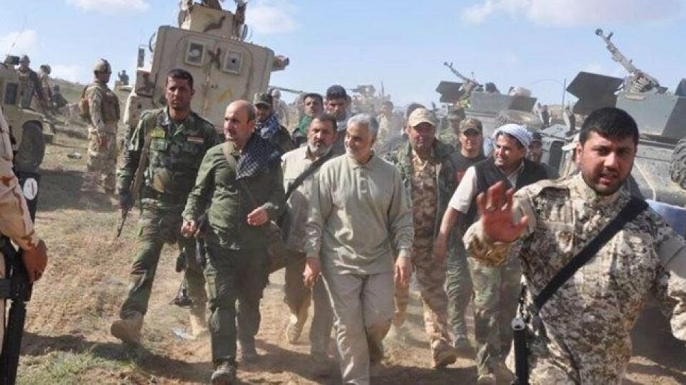 فیديو | مشهد أرشيفي للـشــهيد القائد قــاسم ســلـيمــاني خلال معارك التحرير الكبرى