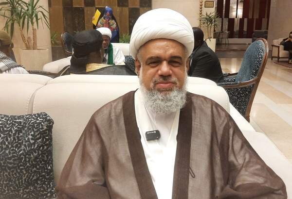 Senior Bahraini Scholar: Iran’s Supreme Leader is Flag-Bearer of Islamic Unity in World
