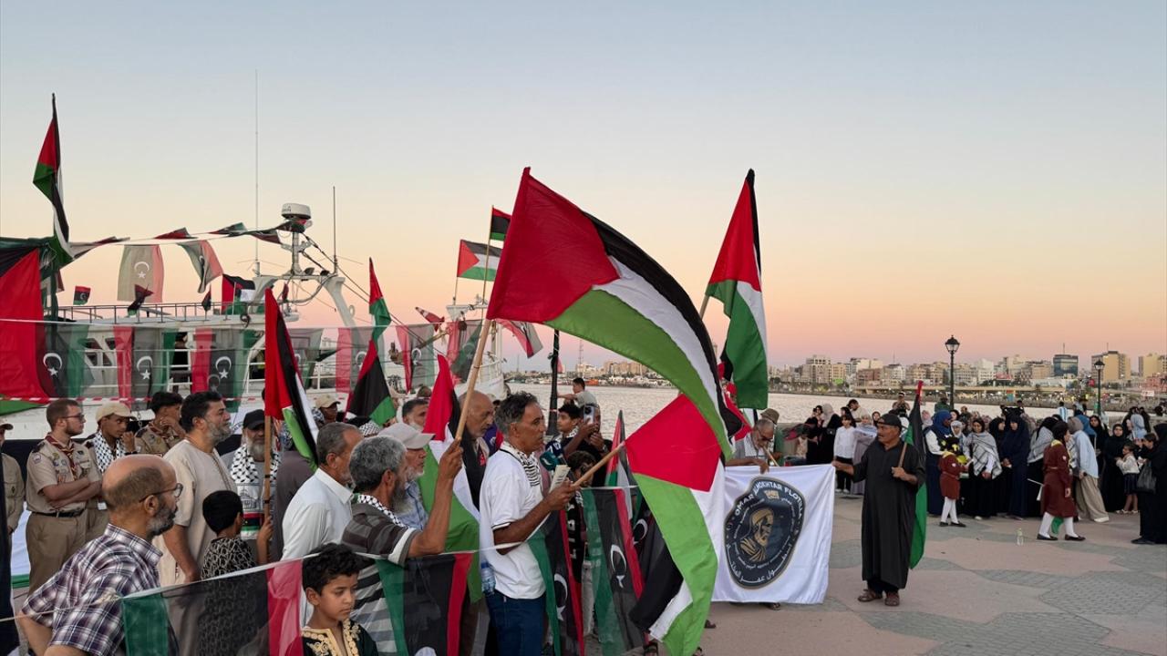 حرکت نمادین کشتی «عمر مختار» از لیبی برای شکستن محاصره غزه + تصاویر