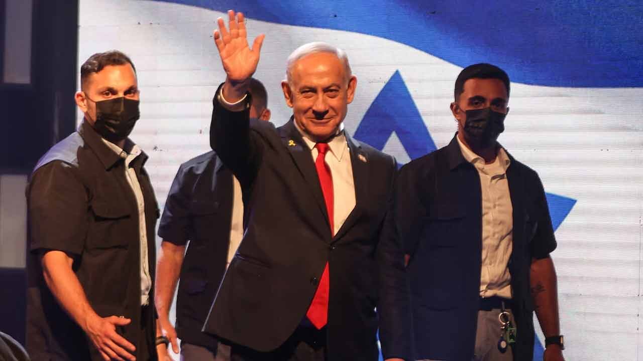 ‘আপনাদের ফোনে ইসরায়েলের অংশ রয়েছে’