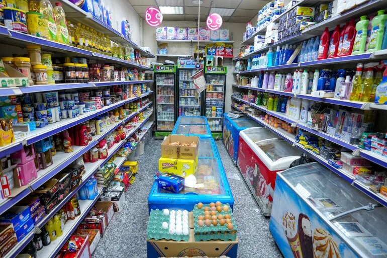 تغییر اولویت خانوادههای عراقی/ از انبار غذا تا سرمایهگذاری در آموزش و مسکن