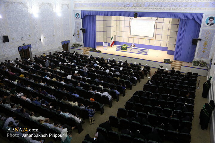 ကွမ်းမြို့ တွင် အိန္ဒိယ အိုလမာ  နှင့် ကျောင်းသားများ တွေ့ဆုံပွဲ ကျင်းပ ။ ။ Photos