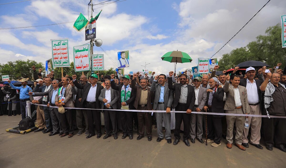 تظاهرات گسترده در یمن در حمایت از غزه/ هشدار صریح به عربستان، آمریکا و انگلیس