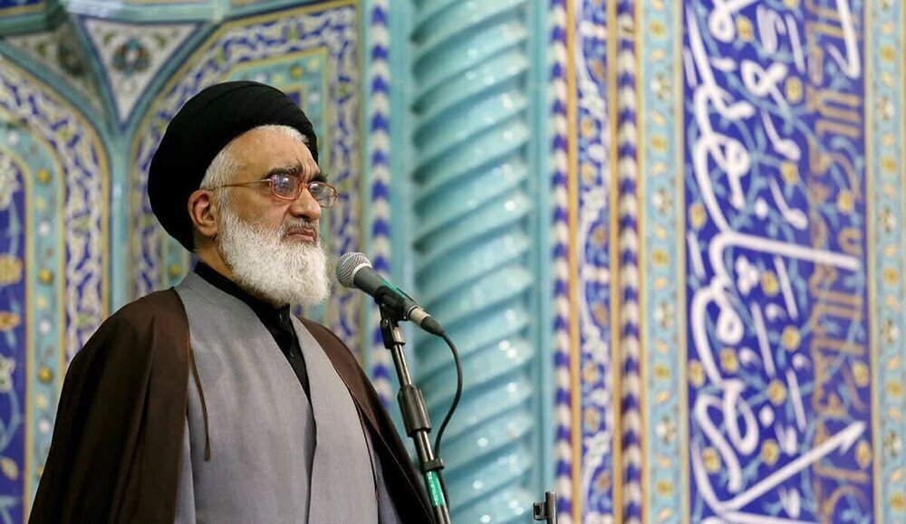 Qom Friday Prayers leader warns West over activation of ‘snapback mechanism’