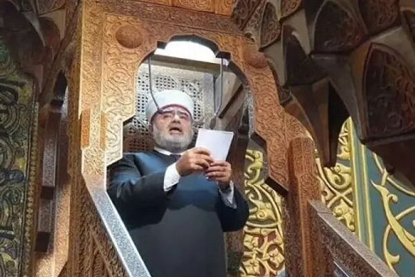 Israeli criminal forces detain Al-Aqsa Mosque preacher after Friday prayers