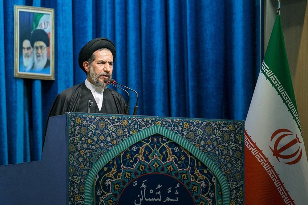 Tehran Friday Imam: Muslim nations’ power paves way for global transformation