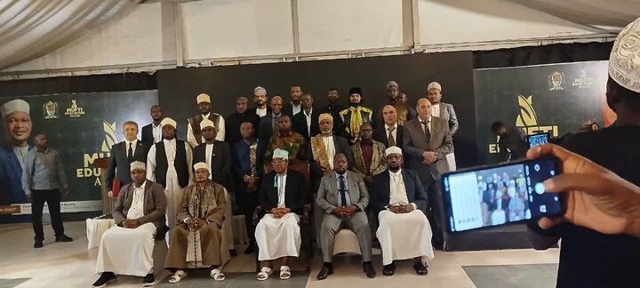 «جوایز آموزشی مفتی»؛ تانزانیا روز مفتی را با تجلیل از علم و دانش گرامی داشت + تصاویر