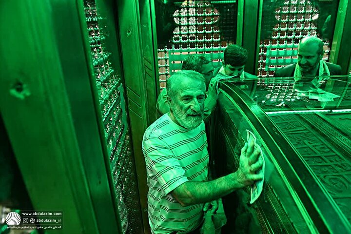 Photos: Dust-cleaning ritual of Hazrat Abdul Azim Hassani holy shrine