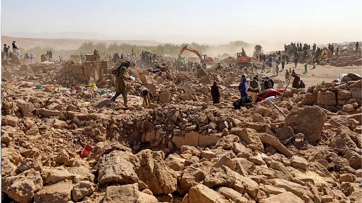 زنان؛ قربانیان اصلی زلزله افغانستان / هشدار سازمان ملل درباره افزایش خشونت و محدودیت خدمات