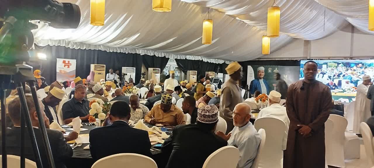 «جوایز آموزشی مفتی»؛ تانزانیا روز مفتی را با تجلیل از علم و دانش گرامی داشت + تصاویر