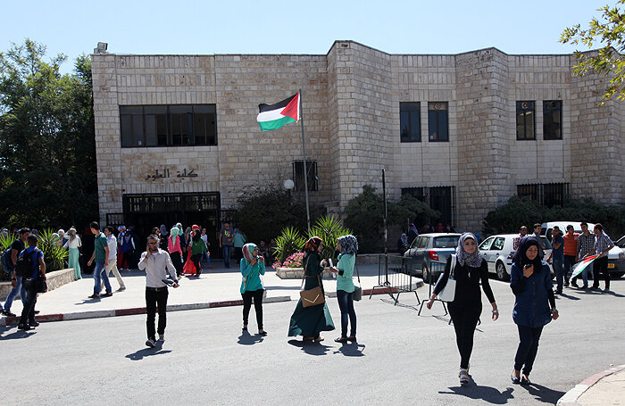 Israeli occupation forces storms Birzeit University, threatens Islamic Bloc