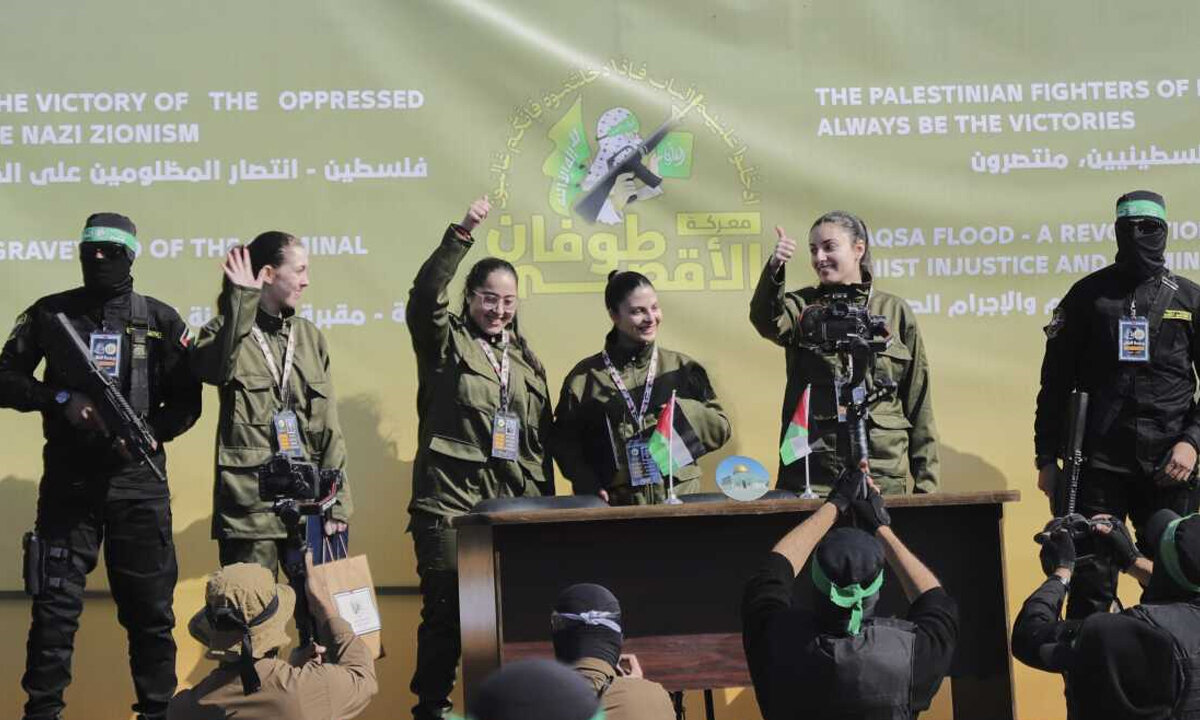 বিদায়কালীন ছবি’ মন্তব্য কাসেম ব্রিগেডের