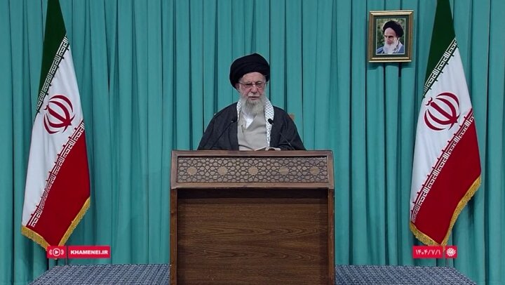 رهبر انقلاب: طرف آمریکایی پیشاپیش نتیجه مذاکرات را معین کرده/ این مذاکره نیست، تحمیل است و هیچ سودی ندارد