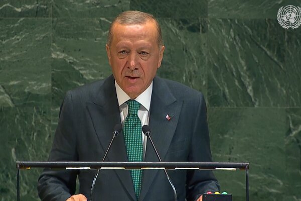 عکس‌هایی که «اردوغان» از تراژدی غزه در سازمان ملل نشان داد + تصاویر