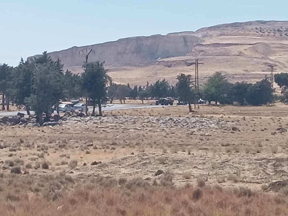 حضور نظامیان صهیونیست در روستای "الصمدانیة الغربی" قنیطره و ایجاد ایست بازرسی در آن