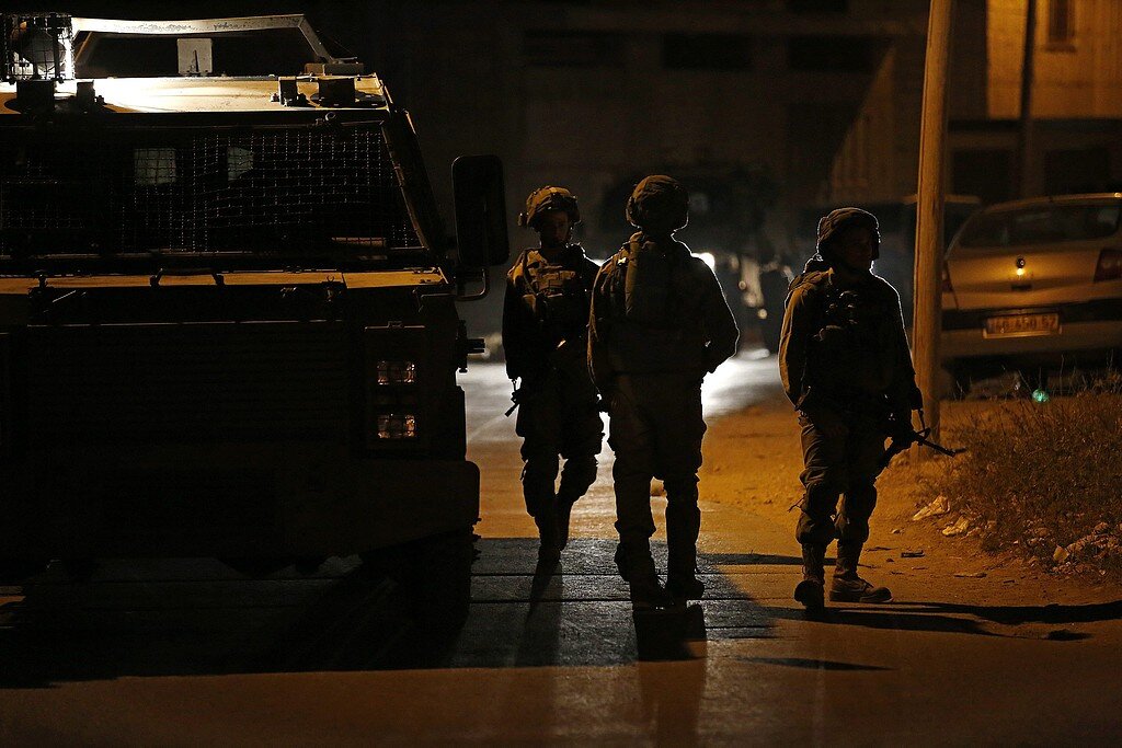 Israeli Forces Abduct Four Palestinians in West Bank Raids