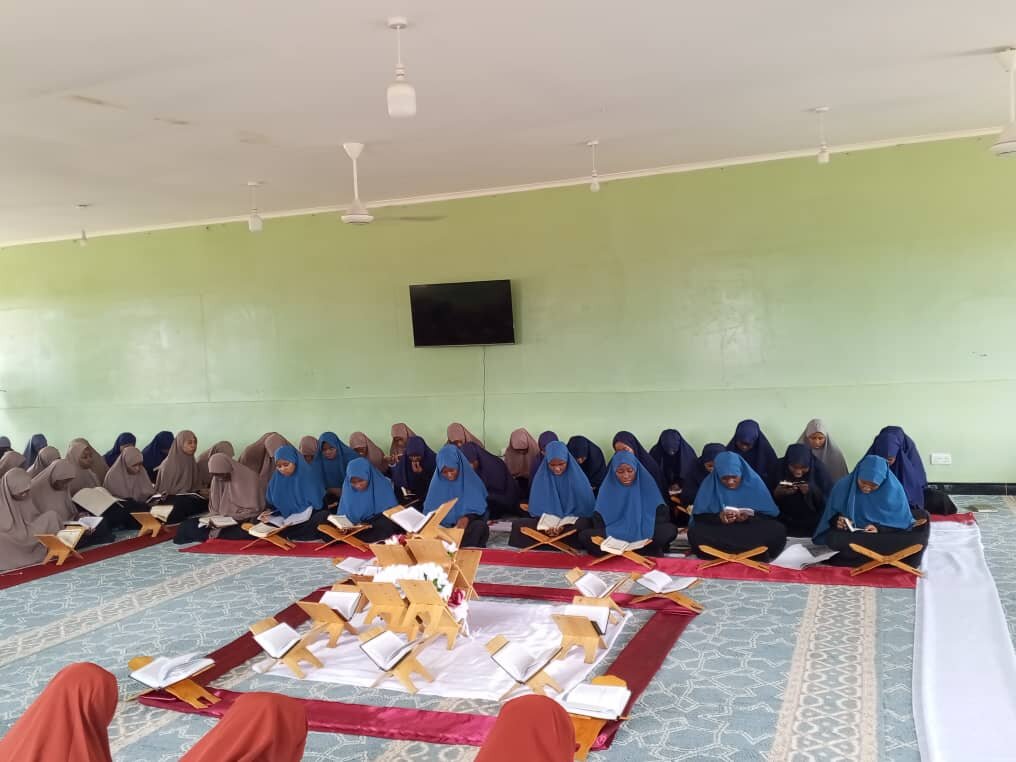 Jamiatul - Mustafa (s) Tanzania | Madrasat Hazrat Zainab (sa) Yaendelea Kung’ara kwa Mafunzo ya Qur’an Tukufu kwa Mabinti wa Kiislamu +Picha