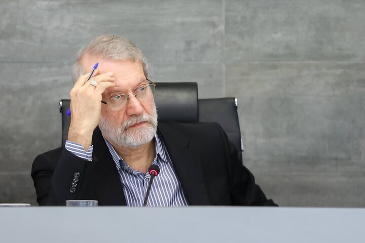 Larijani: Hakuna M-Irani mwenye heshima ambaye atafanya biashara kuhusu usalama wa taifa.