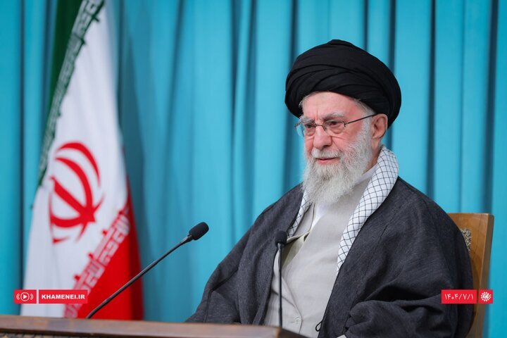 ڕێبەری باڵای ئێران: دانوستان لەگەڵ ئەمریکا هیچ قازانجێکی بۆ وڵاتی ئێمە نییە
