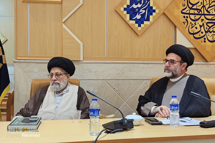 نشست علمی نسب شناسی در مکتب اهل بیت(ع)