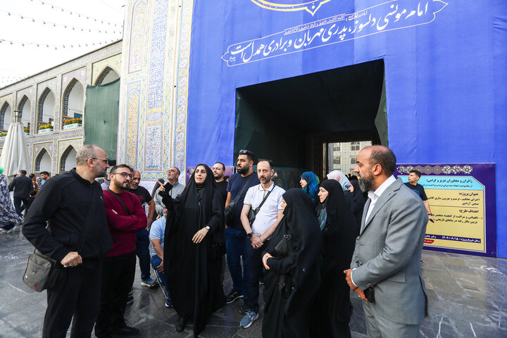 Informe fotográfico | Estudiantes de doctorado de la Universidad Islámica Azad, Sucursal de Beirut, visitan el Santuario Sagrado de Razavi