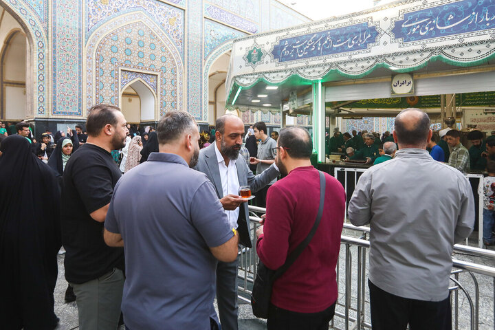 Informe fotográfico | Estudiantes de doctorado de la Universidad Islámica Azad, Sucursal de Beirut, visitan el Santuario Sagrado de Razavi