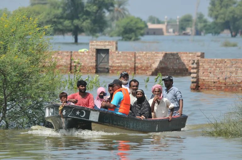 خسارت میلیاردی سیلاب در پاکستان/ تهدیدی تازه برای اقتصاد شکننده