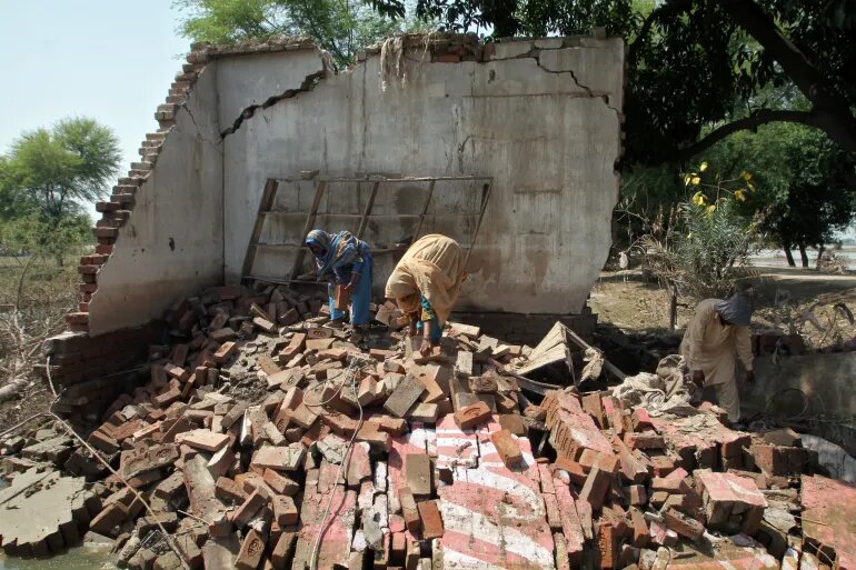 خسارت میلیاردی سیلاب در پاکستان/ تهدیدی تازه برای اقتصاد شکننده